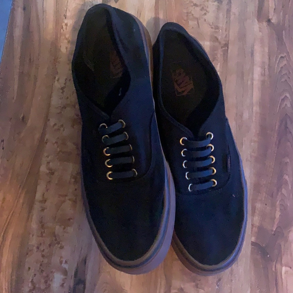 Vans (Black/Gum)